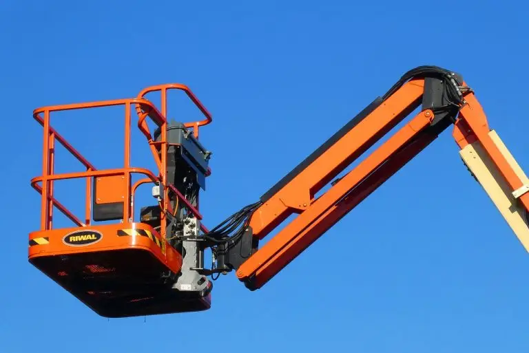 cherry picker 4591331 1280
